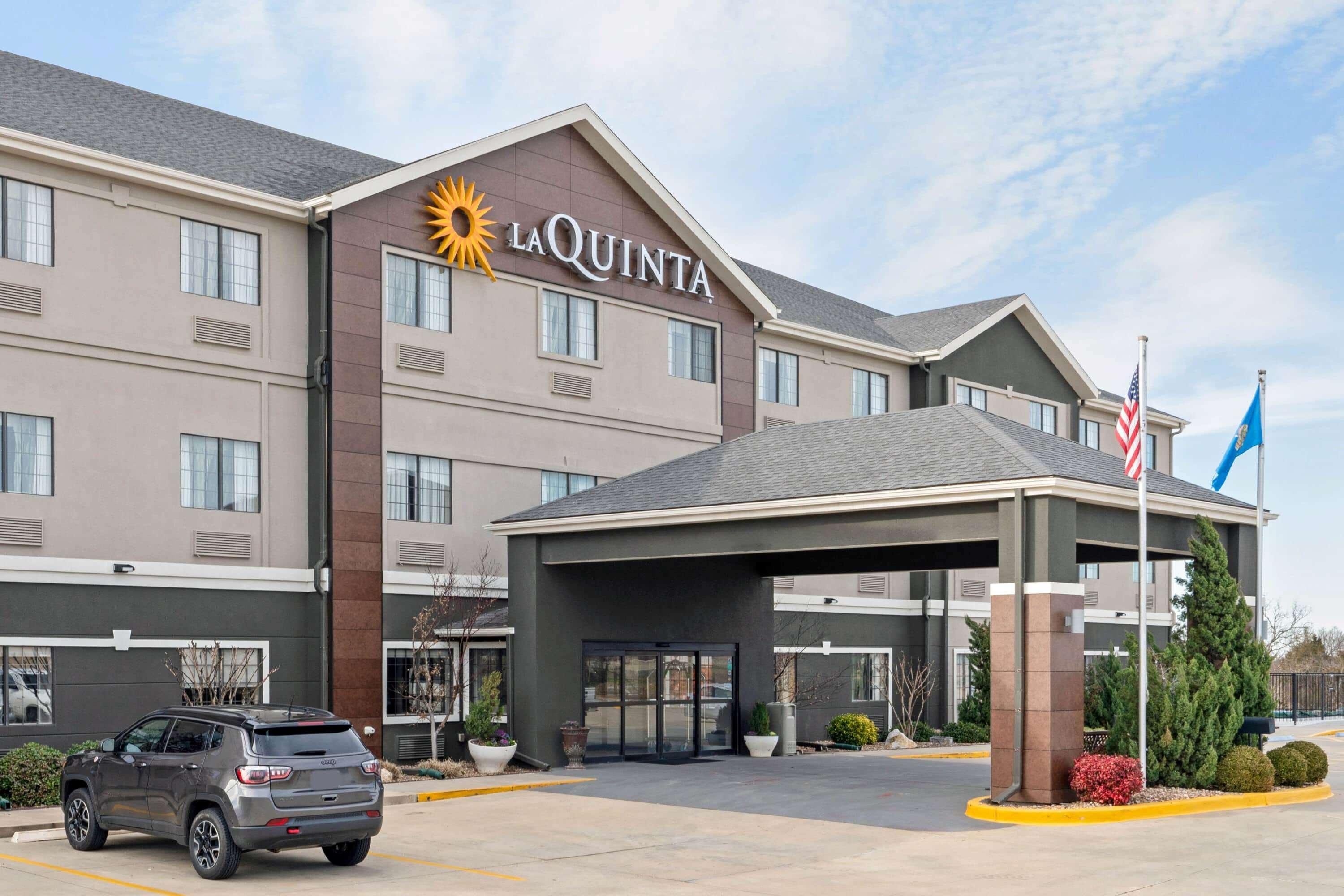 Hotel La Quinta By Wyndham Ada Esterno foto