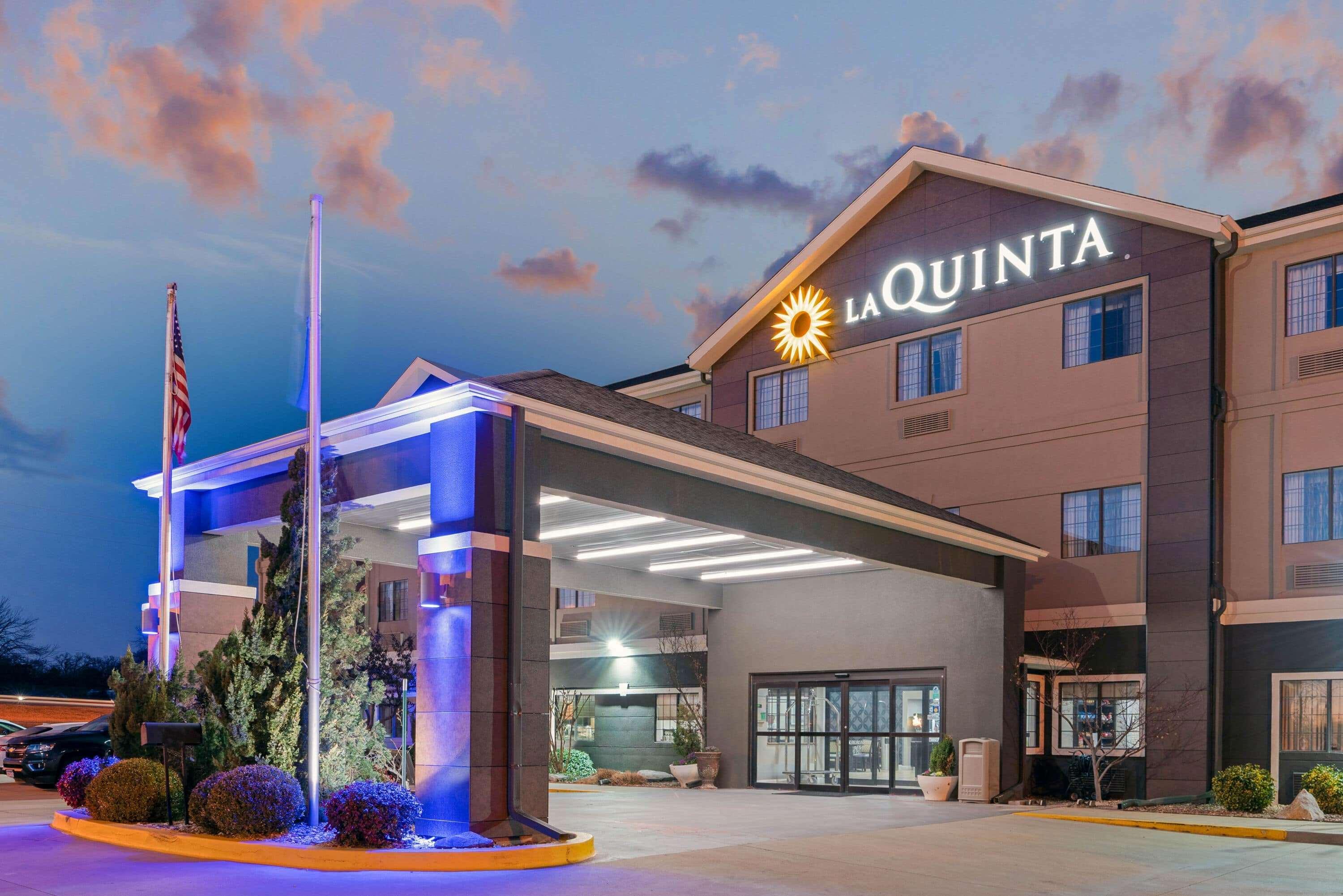 Hotel La Quinta By Wyndham Ada Esterno foto
